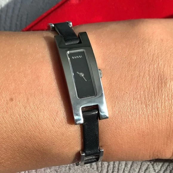 CUTE 💖ATTRACTIVE ❤️SEXY 🔥GUCCI watch 🔥
